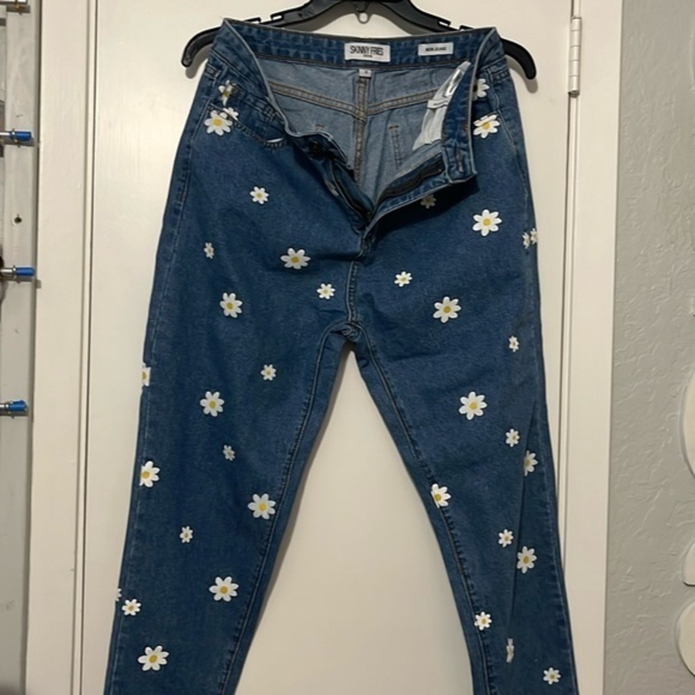 Skinny Fries mom jeans size 9 Daisy print